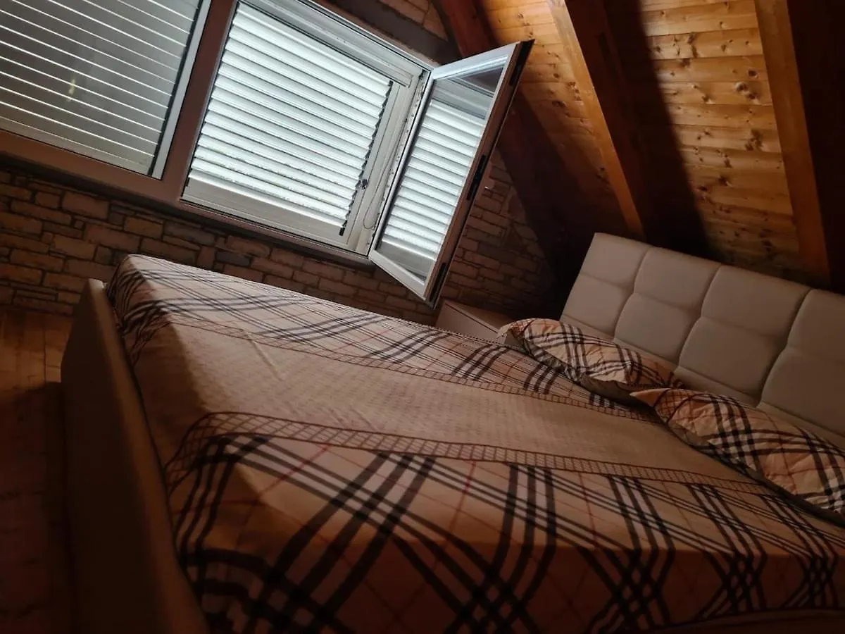 Apartment Villa Tomorrow Ujanik